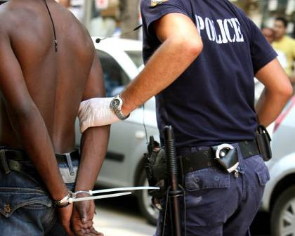 Δεκάδες συλλήψεις μεταναστών στην Πάτρα